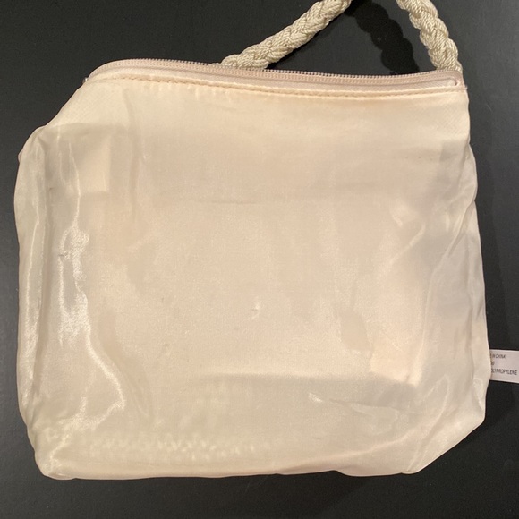 YKK crocheted purse.  Beige toned colors. - Picture 8 of 8